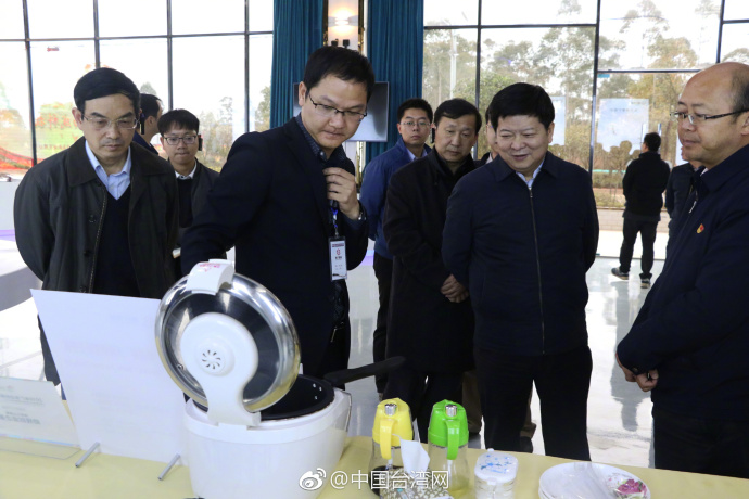 國臺辦副主任龍明彪在中國（定南）智能助殘科技城調研