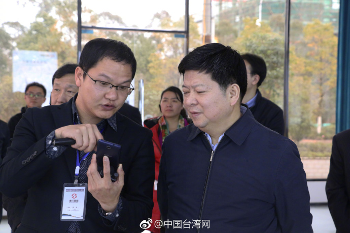 國臺辦副主任龍明彪在中國（定南）智能助殘科技城調研