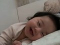 [拍客]太可愛了，醒來就笑，然后再睡再笑