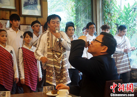 臺灣外海強(qiáng)震 海協(xié)會長訪臺:當(dāng)時(shí)睡得很香(圖)