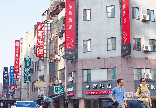 大陸游客減少沖擊嚴(yán)重 飯店紛紛降價仍等不到人