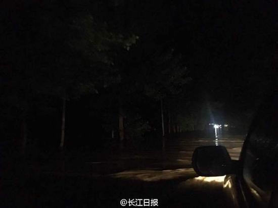 h޵̉ΛQ 1800ɢo
